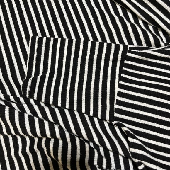 Agnes & Dora Striped Ribbed Top Pullover Short Sleeve Black White Size M Medium - Picture 7 of 7